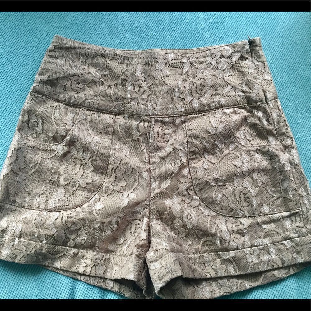 Cute shorts by Sans Souci size small